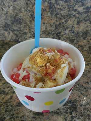Yoberry Frozen Yogurt