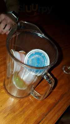 South Turn Lounge & Restaurant