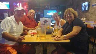 South Turn Lounge & Restaurant