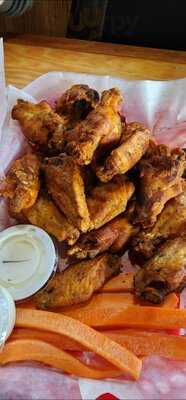 South Turn Lounge & Restaurant