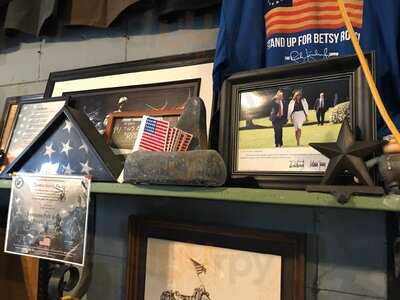 Veterans Pub And Pizza