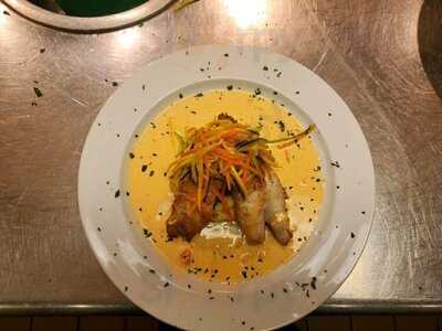 Coaches Sports Bar & Grill