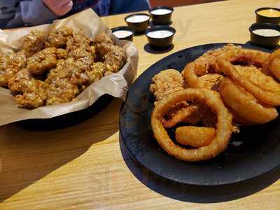 Buffalo Wild Wings Grill And Bar