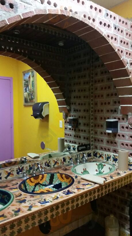 El Azteca Mexican Restaurant