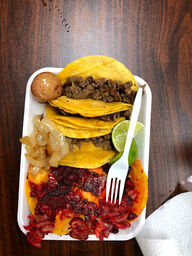 Carnitas La Cotorra No 2