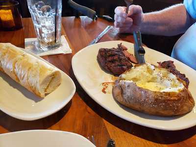 Wheelhouse Restaurant Catfish & Wings
