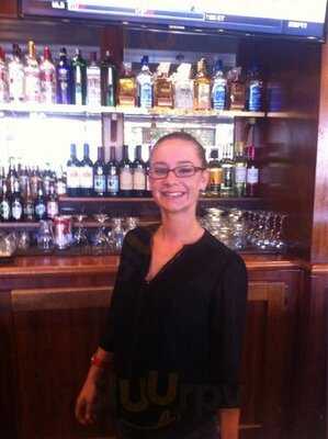 Red Robin Burger & Spirits