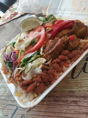 La Cocina Restaurant & Bakery