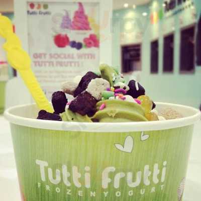Tutti Fruitti Frozen Yogurt