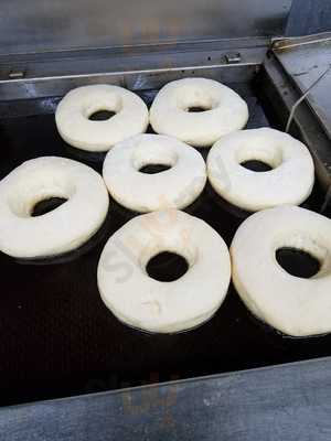 Yum Yum Donuts