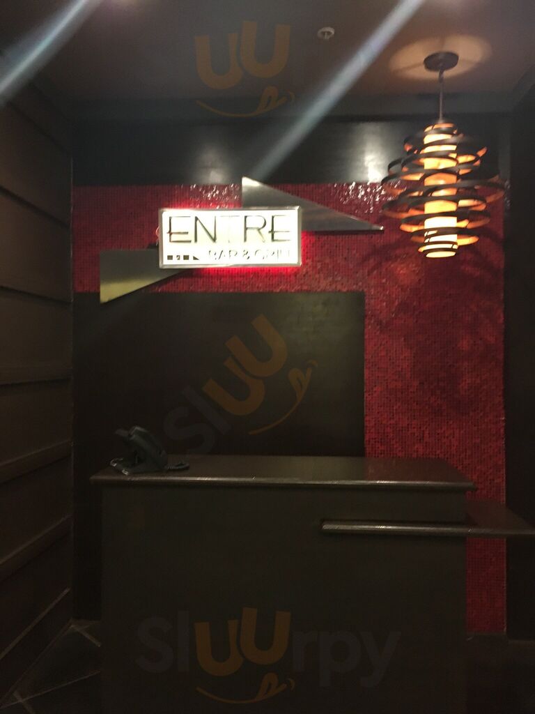 Entre Bar & Grill