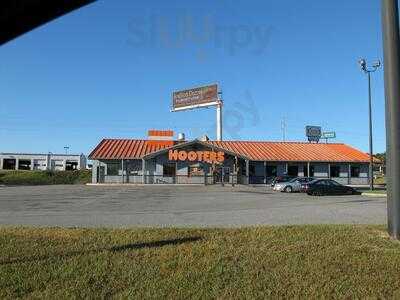 Hooters