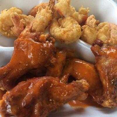 Deno's Subs And Seafood