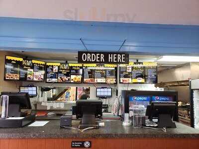 Deno's Subs And Seafood