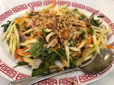 Quoc Huong Restaurant