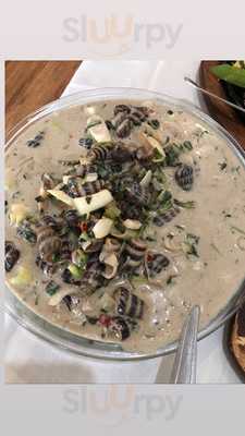 Quoc Huong Restaurant