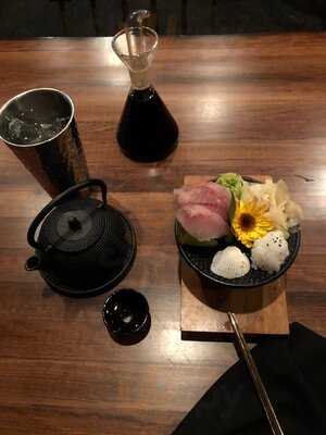 I Am Sushi And Grill