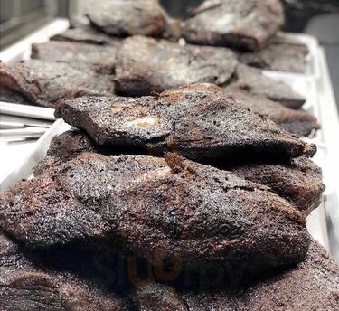 Mackie's Barbecue - Frederick