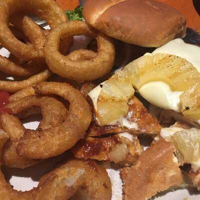 Truman's Bar & Grill