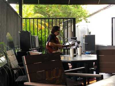 Arturo's American Grill