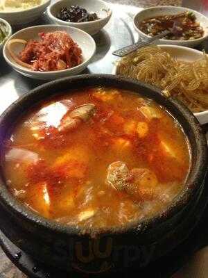 Myung Dong Tofu Cabin