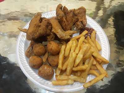 Harold's Fish And Chicken