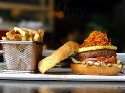 Seek + Find Kitchen & Bar