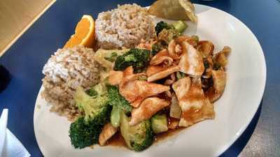 Chu's Quik Wok Chinese Cuisine