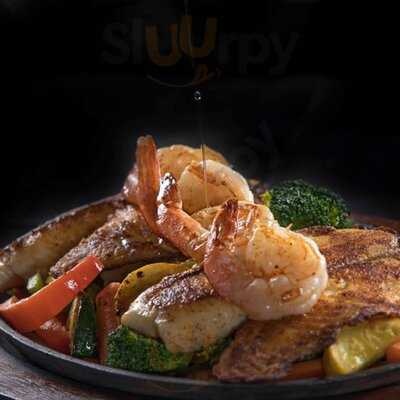 Mariachi's Grill & Cantina