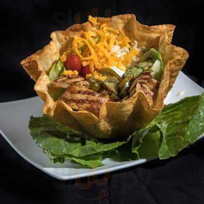 Mariachi's Grill & Cantina