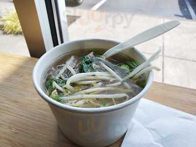 Vinason Pho & Grill