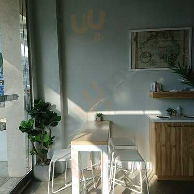 Bluestone Lane Beverly Hills Coffee Shop