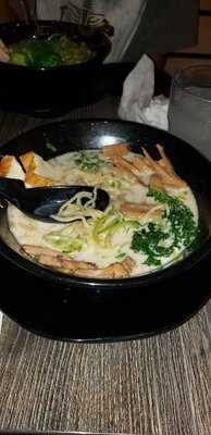 Harumama Noodles & Buns