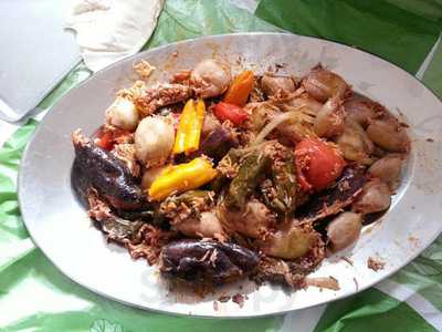 Cedar's Food Mart & Grill