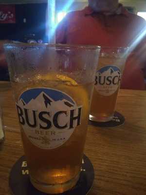 Beverly's Bar & Grill