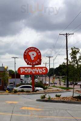 Popeye's Famous Fried Chicken