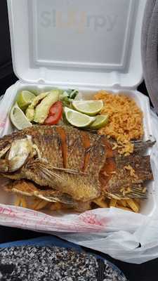 Los Compadres Taqueria