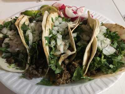 Los Compadres Taqueria