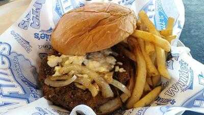 Willie's Grill & Icehouse