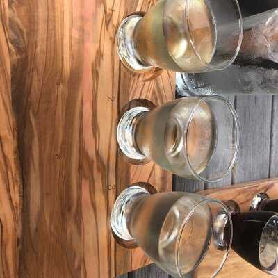 Flying Vine Wine Bar And Bistro