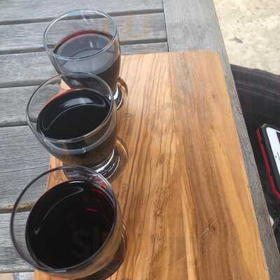 Flying Vine Wine Bar And Bistro