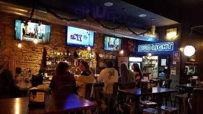 Quinton's Bar & Deli