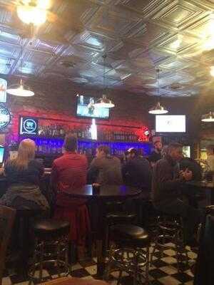 Quinton's Bar & Deli