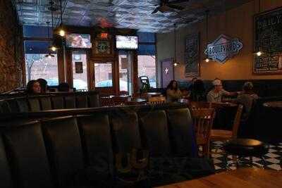 Quinton's Bar & Deli