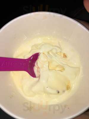 Menchie's Frozen Yogurt