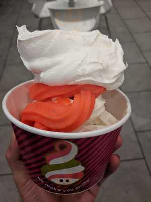 Menchie's Frozen Yogurt