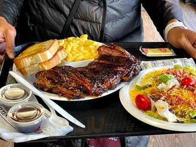 Hog Wild Pit Bar-b-q