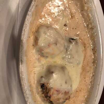 Moni's Pasta And Pizza