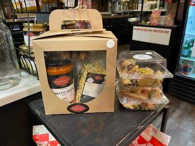 Pasquale's Neighborhood Pizzeria