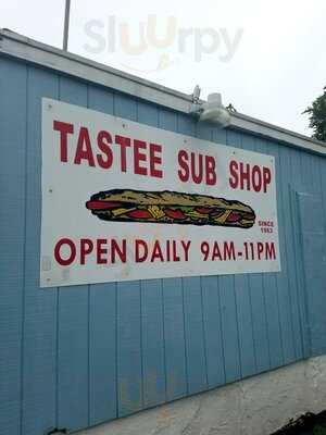 Tastee Sub Shop